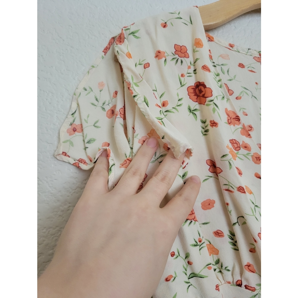 Womens Gap floral flowy top with tie waist size Large - Picture 6 of 7